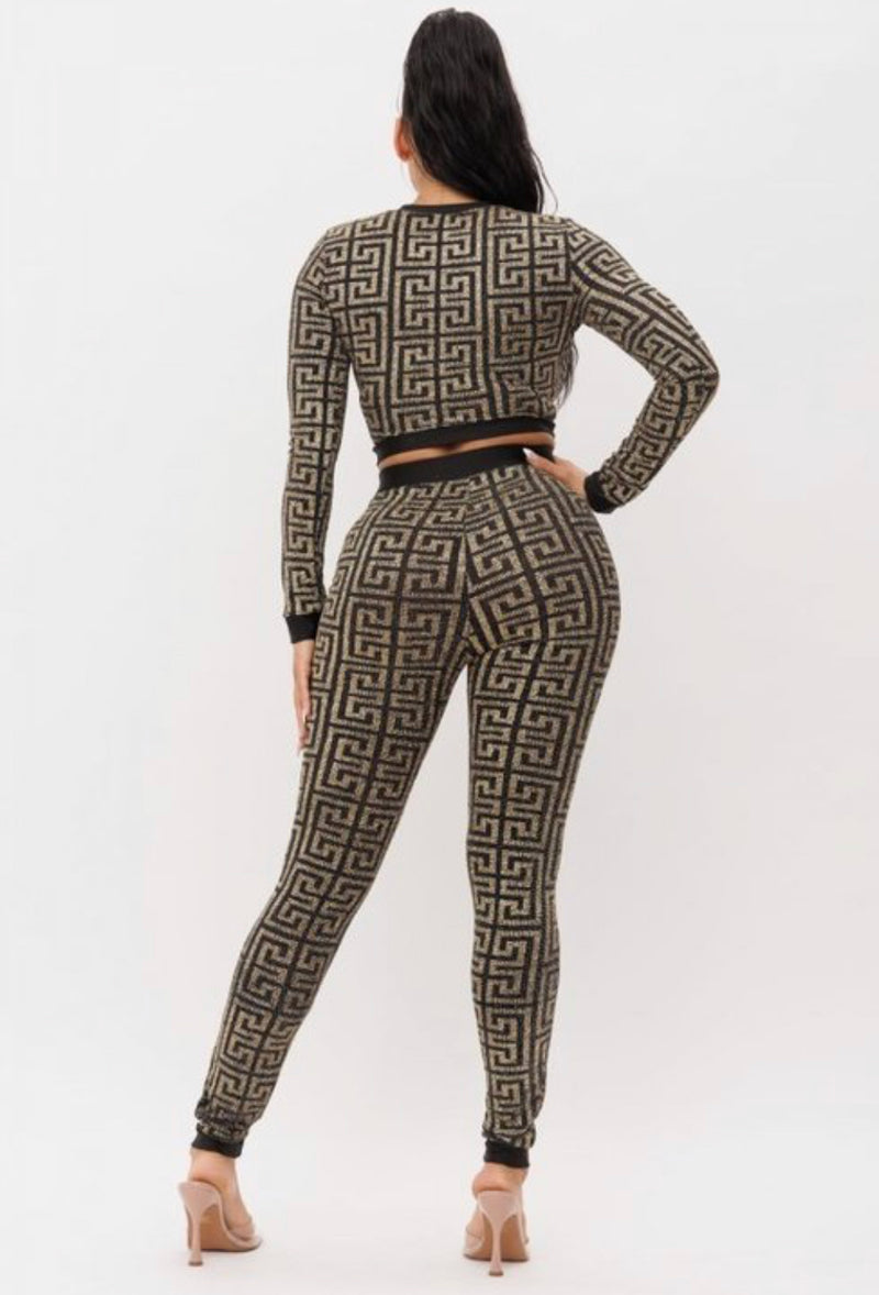 Round Neck Cropped Top and Leggings Set with Metallic Finish