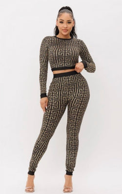 Round Neck Cropped Top and Leggings Set with Metallic Finish