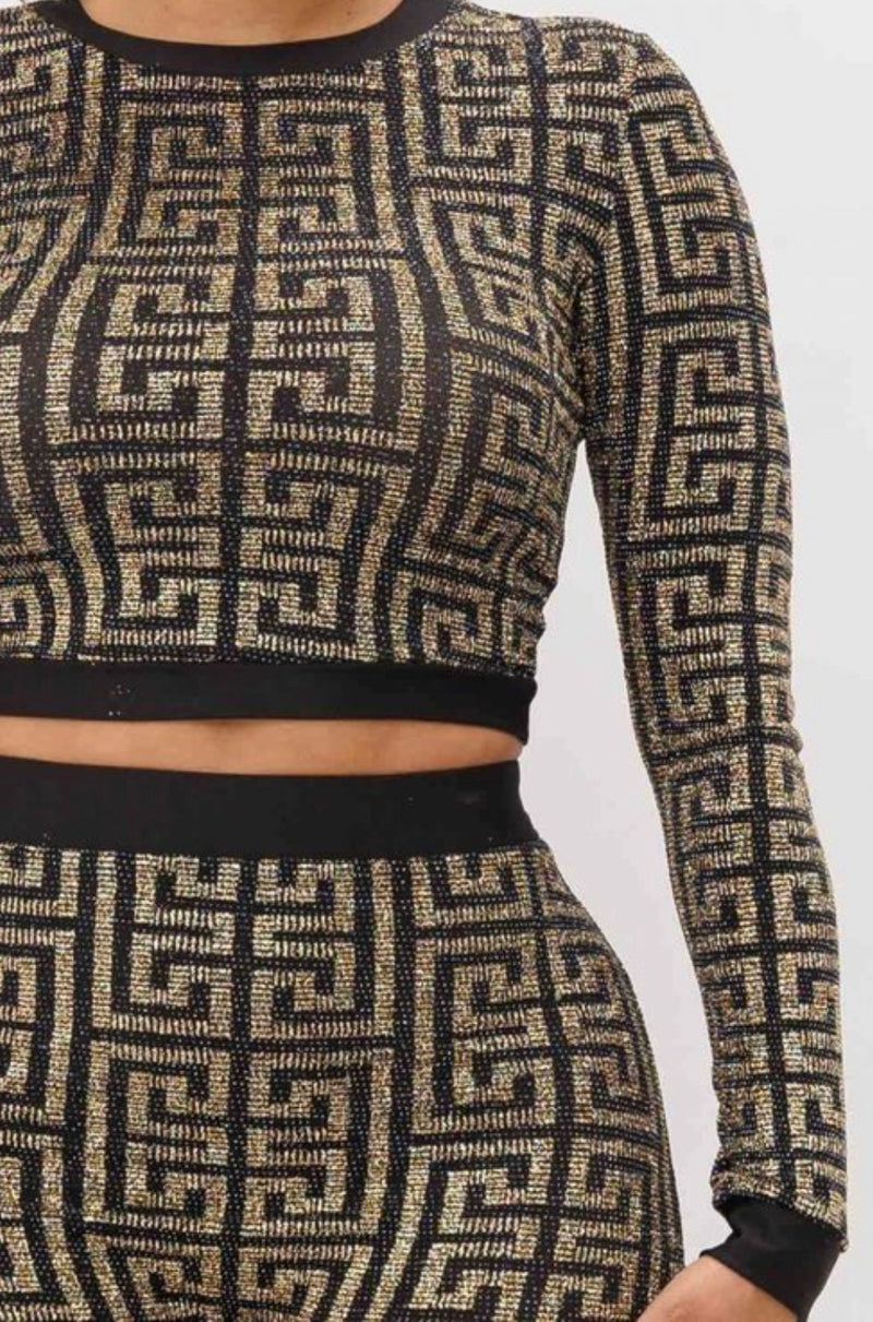 Round Neck Cropped Top and Leggings Set with Metallic Finish